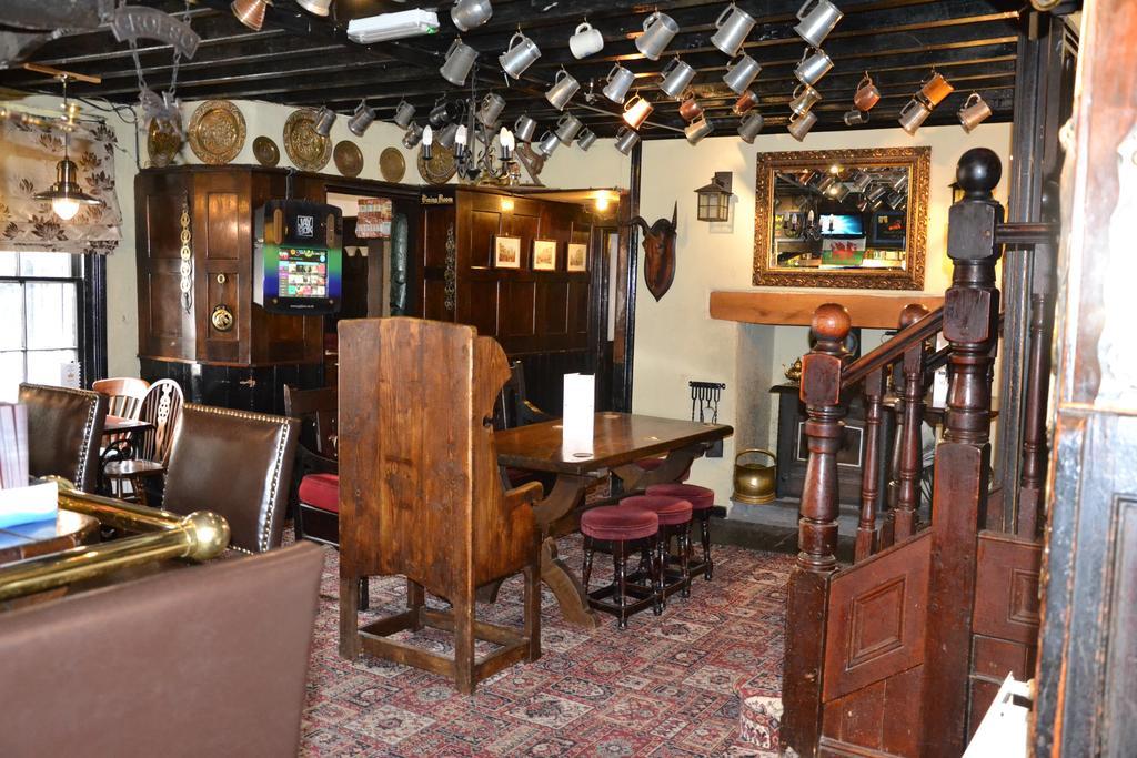 Crown Hotel Corwen Eksteriør bilde